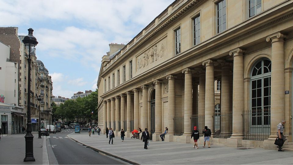 University Profiles 38 Universite de Paris 4