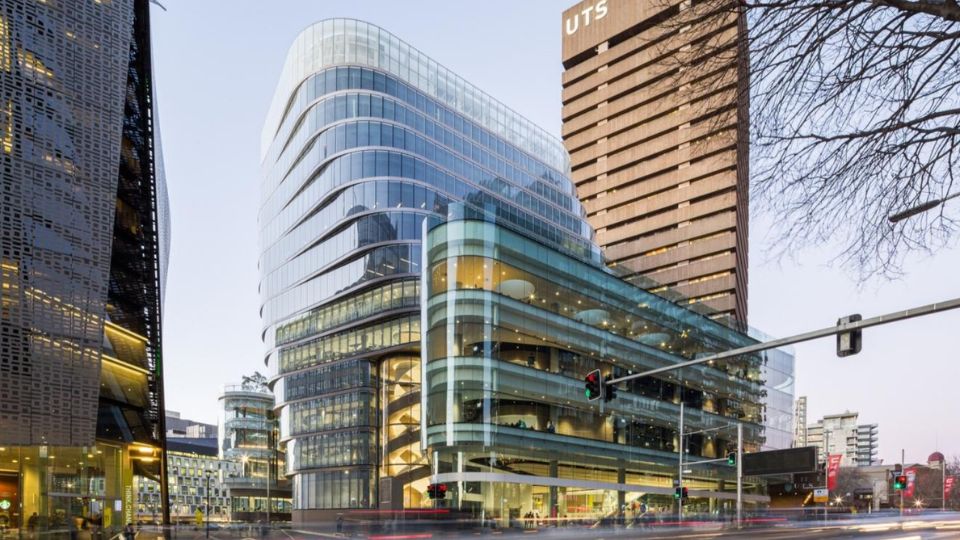 University Profiles 28 University of Technology Sydney 4