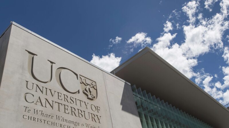 UC 17 0052 54